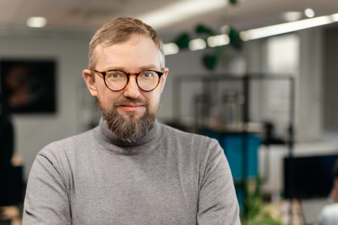 Portrait of Radoslaw Szmidt, Head of Growth at DAC.digital