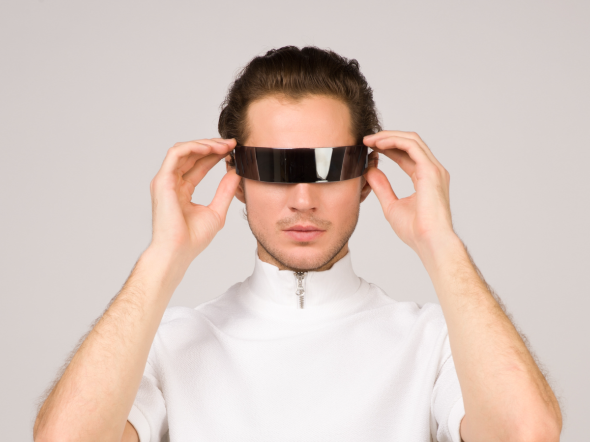 Wearables technology in virtual reality